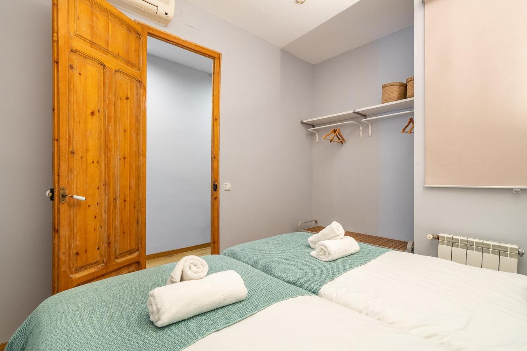 Stay U-Nique Apartments Mistral Barcelona Luaran gambar